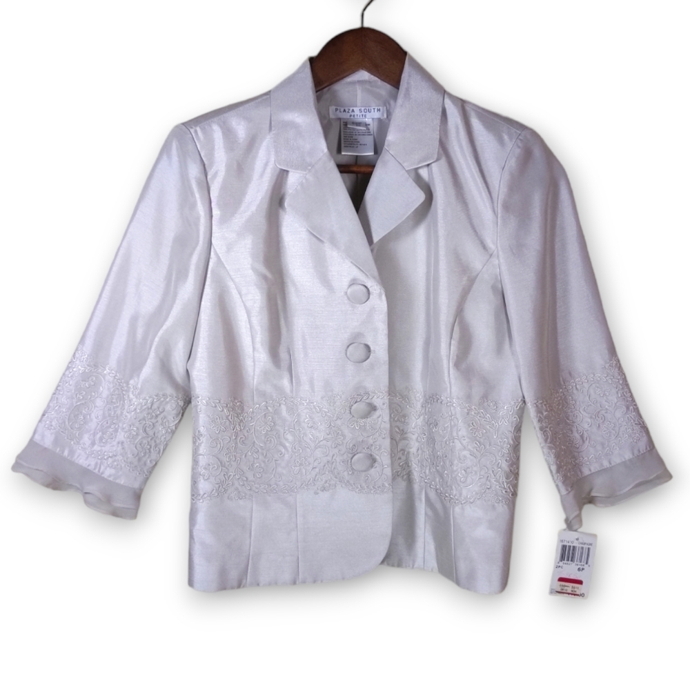 Plaza South Petite Off White 3/4 Sleeve Blazer